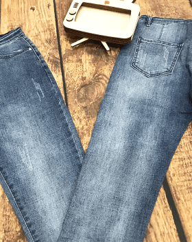Quần jean dài nữ màu xanh xước nhẹ