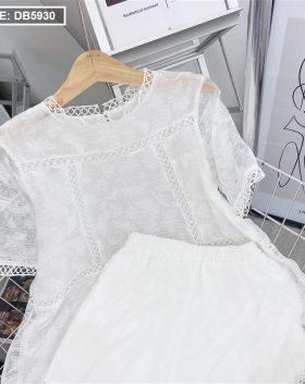 Set nữ áo trắng ren cổ tròn tay ngắn quần đùi - DB5930