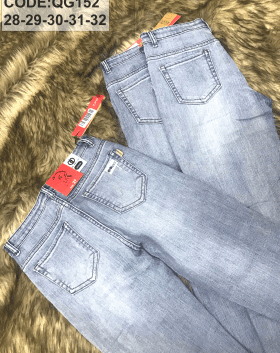Quần jeans dài xước nhẹ cá tính