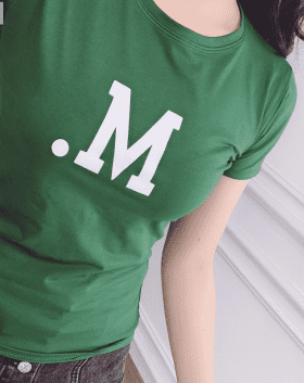 Áo thun nữ in chữ M form body